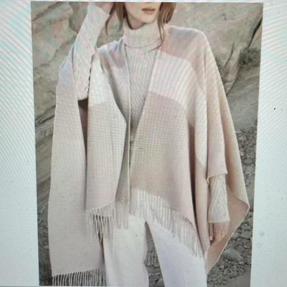 Soia & Kyo blush knit fringed poncho